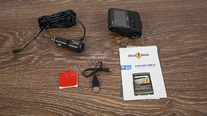 Обзор видеорегистратора Street Storm CVR-N8710W-G